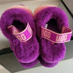 UGG Women Fluff Yeah Slides, size 8
